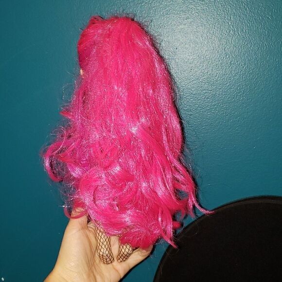 11" Na Na Na Surprise Teens doll Meet Alex Heart and black bunny carry case - Picture 8 of 8